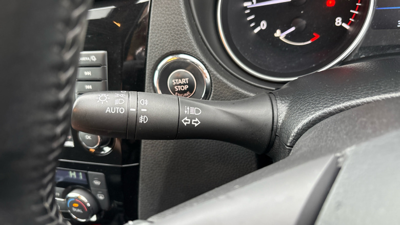 Nissan Qashqai 1.3 DiG-T Tekna 5dr Petrol Hatchback